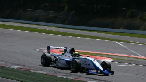 Spa, gara 1: Negrao dalla pole alla vittoria