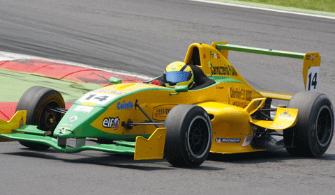 Monza, gara 2: Frisone sorprende ed &egrave; leader