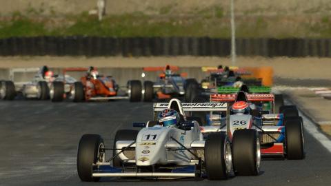 40 monoposto domani a Vallelunga
