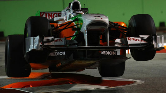 Tutte le news da Singapore<br>Hamilton accusa: la variante 10 &egrave; pericolosa