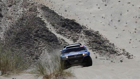 Dakar 2011 - Stage 10<br>Vince De Villiers, Sainz affonda