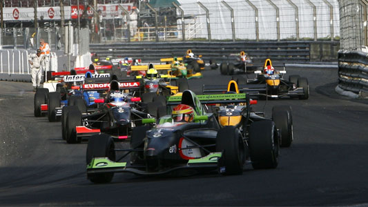 Pau, gara 1: Tarancon domina in città