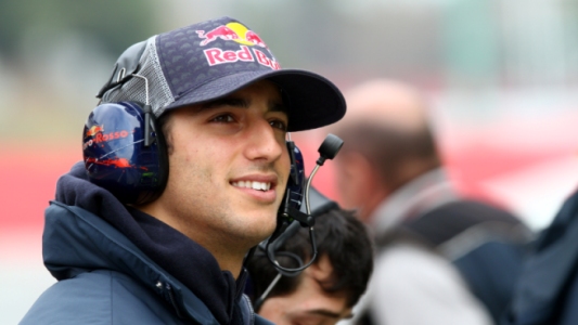 ANTEPRIMA<br>Ricciardo con Hispania da Silverstone