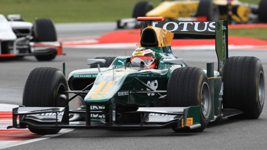 Silverstone - Qualifica<br>Sessione con pioggia, Bianchi in pole