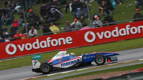 Silverstone, gara 1: si impone Muller