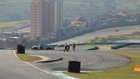 Il circuito di San Paolo sbaglia la chicane