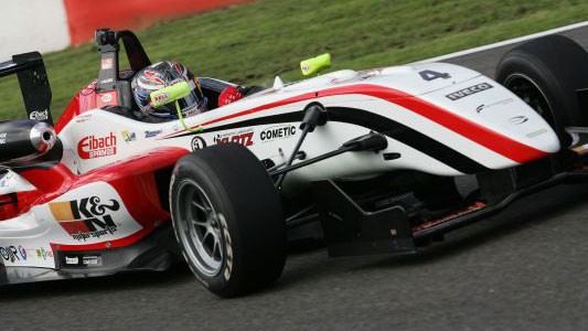 Spa, gara 1: Lewis mago della pioggia