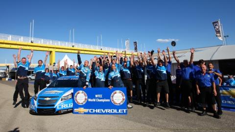 Valencia, gara 2: tripletta dei campioni Chevy