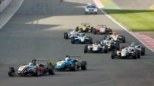 Macchina nuova per la F.3 Euro Series