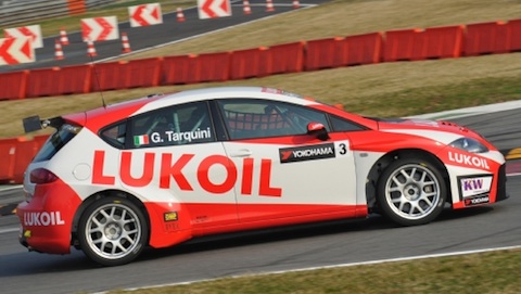 Monza, qualifica: bella pole di Tarquini