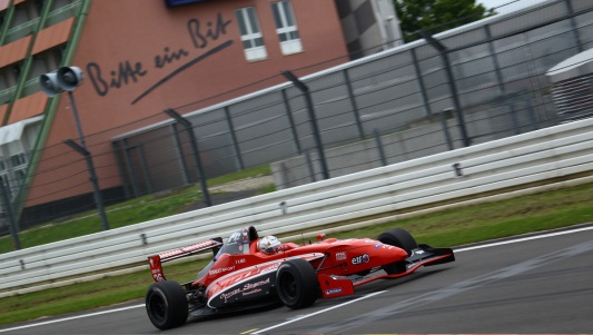 Nurburgring, libere 1: Nato al top