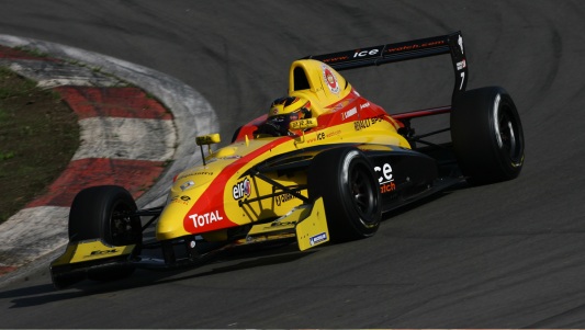 Nurburgring, qualifica 1: Vandoorne in pole