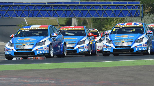 CLAMOROSO - La Chevrolet abbandona le gare