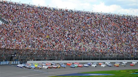 Michigan, gara: Johnson rompe, Biffle ringrazia