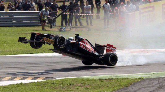 L'incidente di Vergne a Monza<br>causato dalla rottura della sospensione