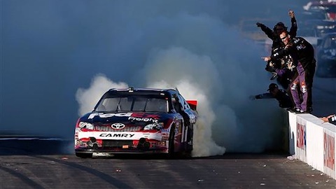 Loudon, gara: Hamlin si impone