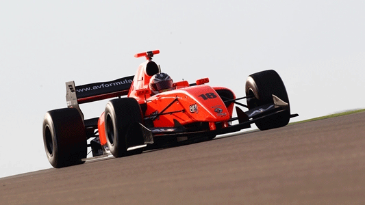 Cunha e Pic con AV Formula<br>Magnussen firma con DAMS