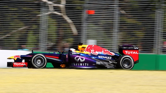 Melbourne - Libere 2<br>Vettel imprendibile, Mercedes KO