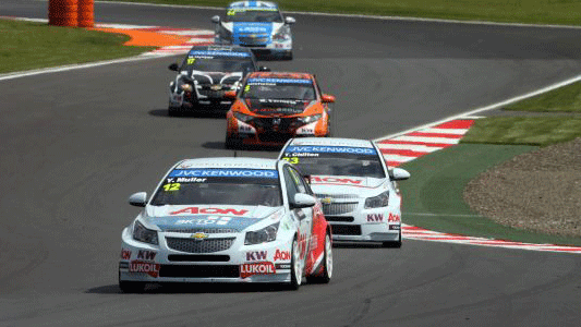 Mosca, qualifica: Muller in pole