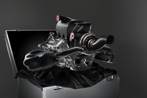 Ecco il motore Renault turbo per<br>Red Bull, Toro Rosso e Caterham