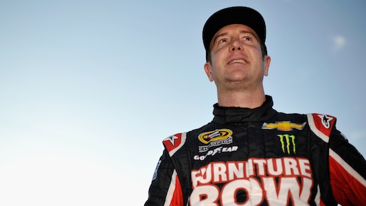 Kurt Busch firma con Stewart/Haas 