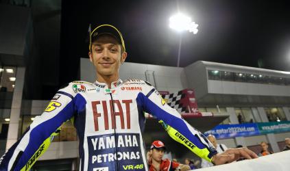 Valentino Rossi cade in cross
