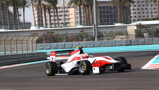 Test ad Abu Dhabi, 2° turno <br>Stoneman raddoppia