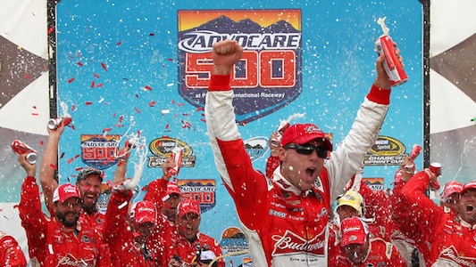 Phoenix, gara: Harvick vince, Johnson allunga