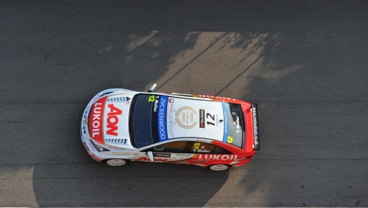 Macao, gara 1: Muller in solitaria