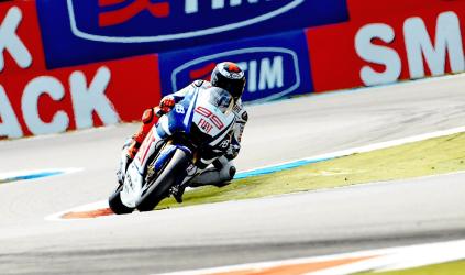 Assen, qualifica: Lorenzo inarrestabile