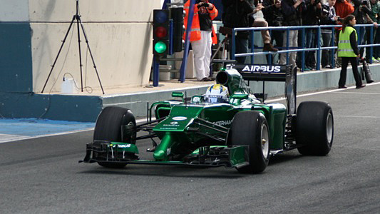 Un rostro e il pull-rod sulla Caterham CT05