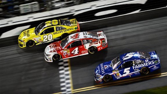 Daytona: a Kenseth e Hamlin i due Duel