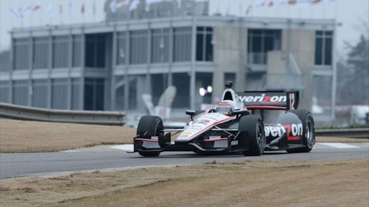 Barber, 1° giorno: Power d'un soffio su Montoya