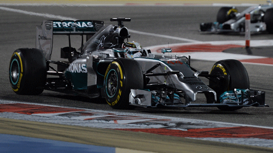 Sakhir - La cronaca<br>Hamilton vince un GP elettrizzante