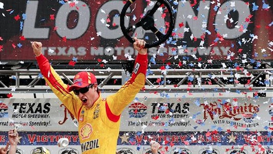 Fort Worth, gara: Logano sale in cattedra
