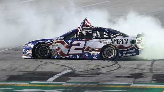 Kentucky, gara: Keselowski mattatore ferito
