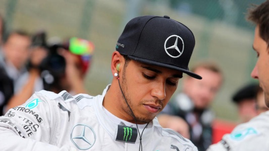 Hamilton discuter&agrave; il rinnovo a fine anno