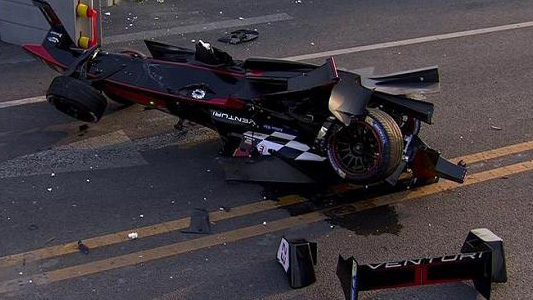 Pechino - Gara<br>Di Grassi vince, Heidfeld rischia grosso