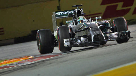 Singapore - Qualifica<br>Hamilton di un soffio su Rosberg