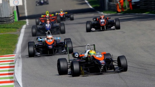 Monza, qualifica 2: Stuvik prende anche la pole