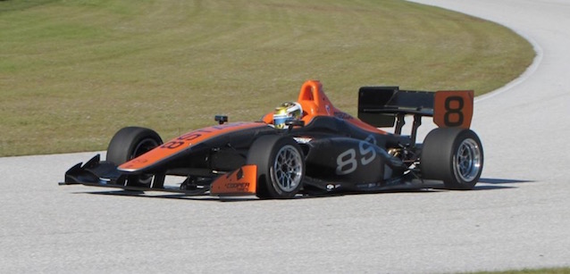 Palm Beach, 1° giorno<br />Hargrove comanda, 8 piloti in pista