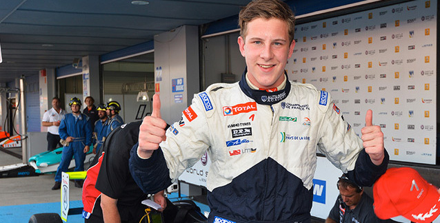 Lasse Sorensen firma con Manor MP<br />