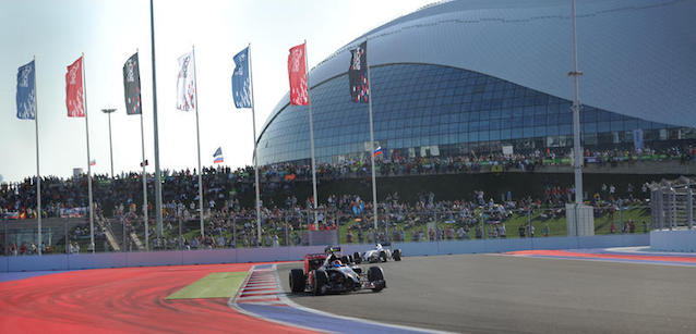 Sochi anticipa lo start, Melbourne no