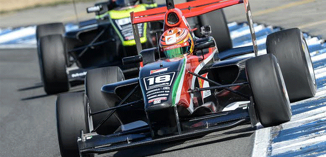 F.Toyota a Ruapuna<br />Stroll parte con il piede giusto