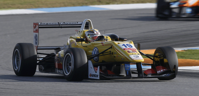 Giovinazzi punta al titolo con Carlin