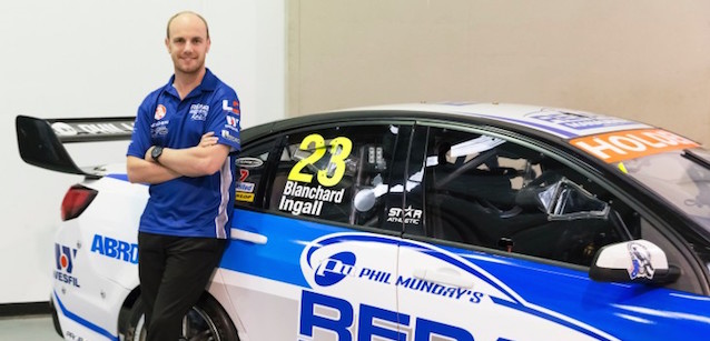 Blanchard firma col team Dumbrell