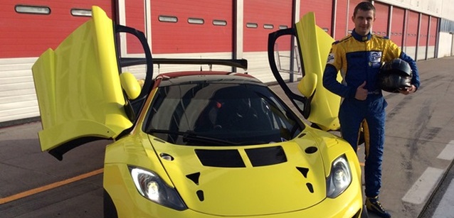 Una McLaren MP4-12C per Team3 