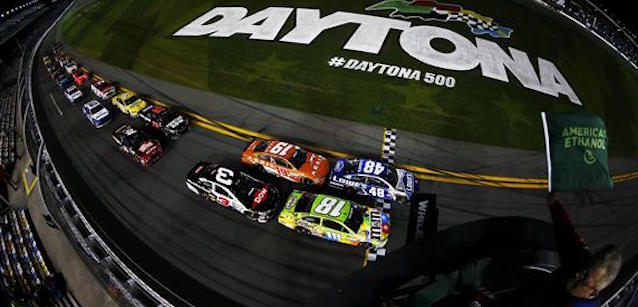 Johnson e Earnhardt vincono i Duel<br />Tutto pronto per il via della stagione