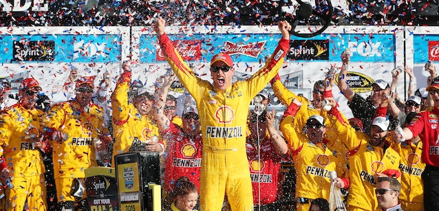 Daytona, gara<br />Logano centra il successo