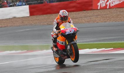 Silverstone, gara: meglio di tutti naviga Stoner 